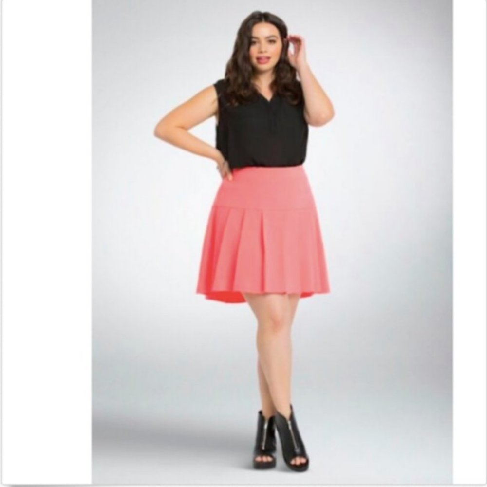 Torrid Skirt Size 14 High Low Knee Length Pleated
